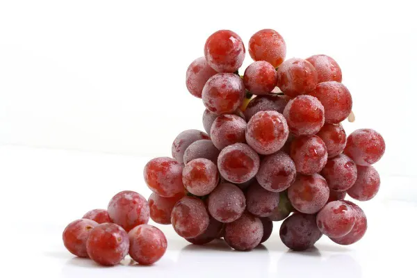 seedless-red-grapes